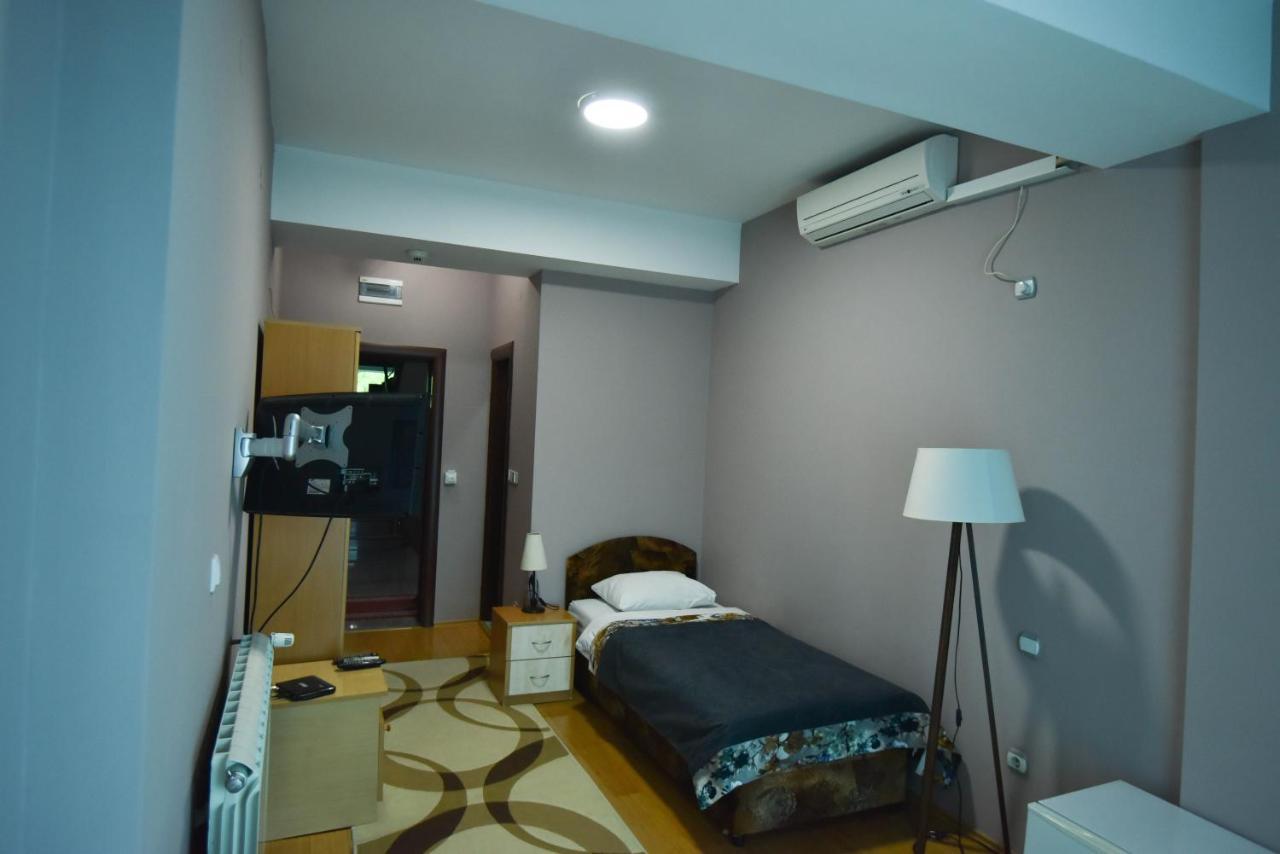 Hotel Gold بلييفليا المظهر الخارجي الصورة